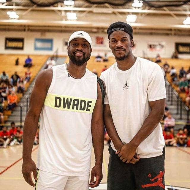 通过后腰的 通过后腰的